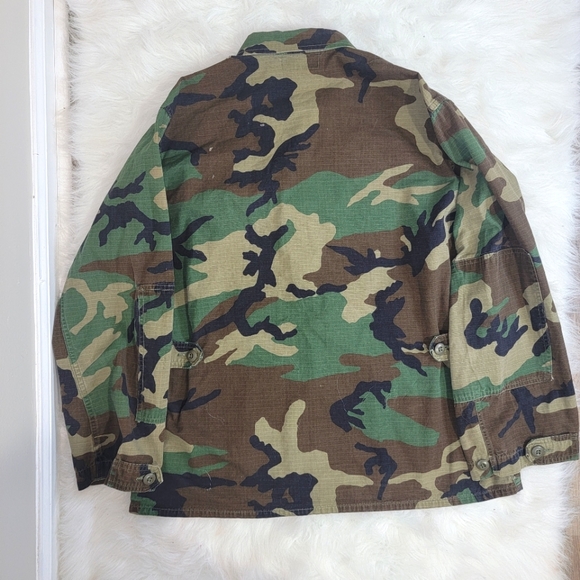 Authentic U.S Army Camouflage Shirt/Jacket - Picture 6 of 9